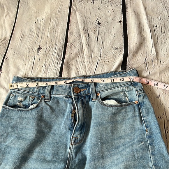 BDG Urban Outfitters high rise waist mom jean boyfriend cuffed distressed hole - Picture 8 of 11